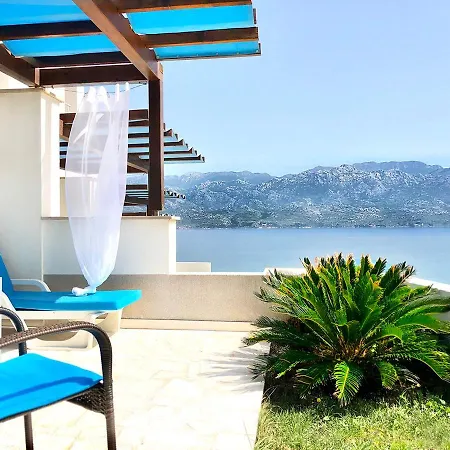 Apartment Atrium Blue *