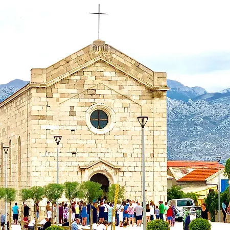 Apartment Atrium Blue